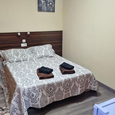 Hostal Escarla Aren Екстер'єр фото