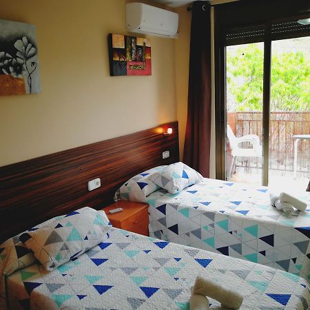 Hostal Escarla Aren Екстер'єр фото