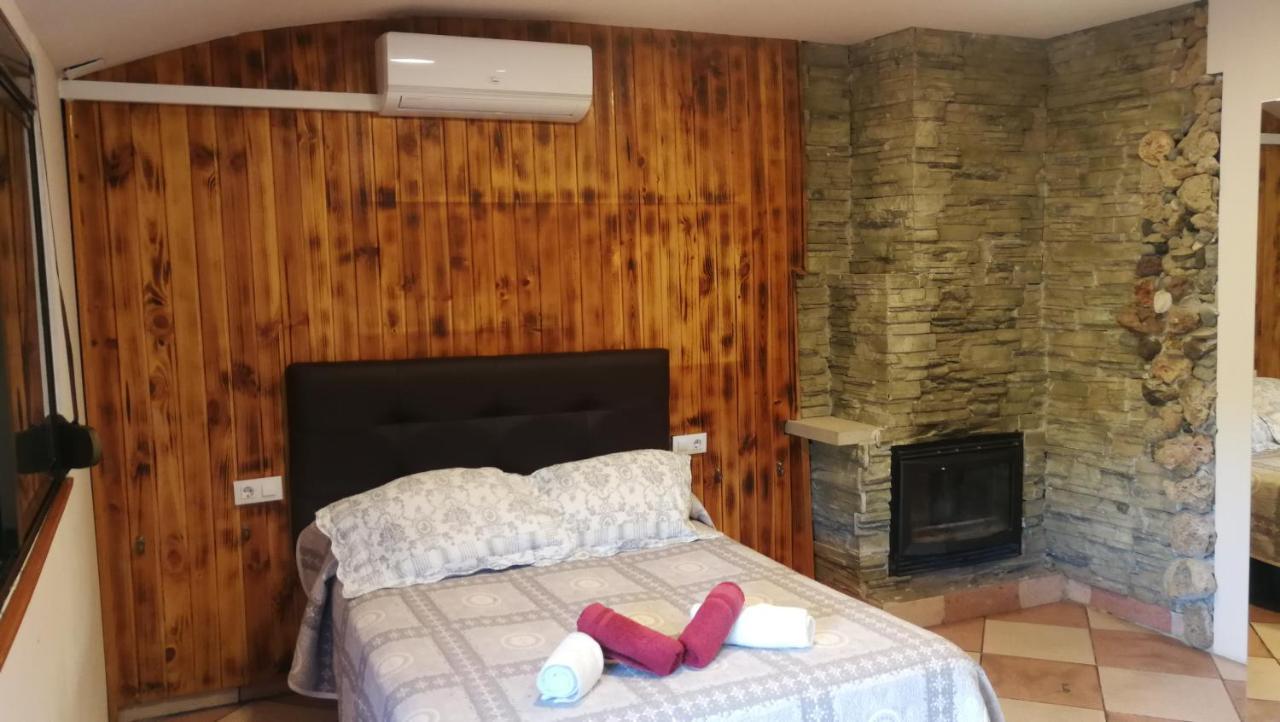 Hostal Escarla Aren Екстер'єр фото