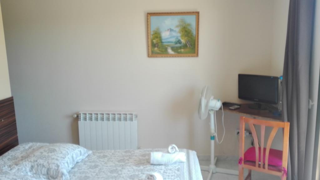 Hostal Escarla Aren Екстер'єр фото