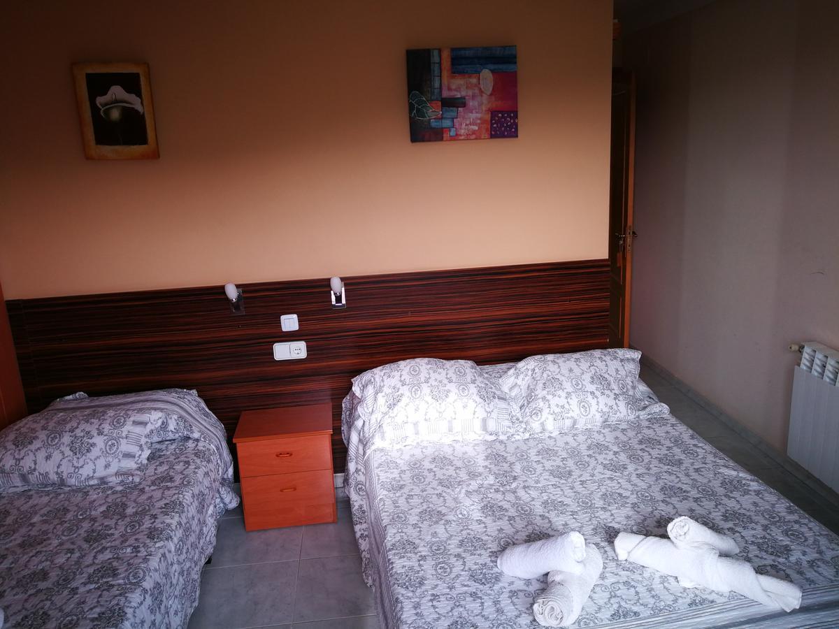 Hostal Escarla Aren Екстер'єр фото