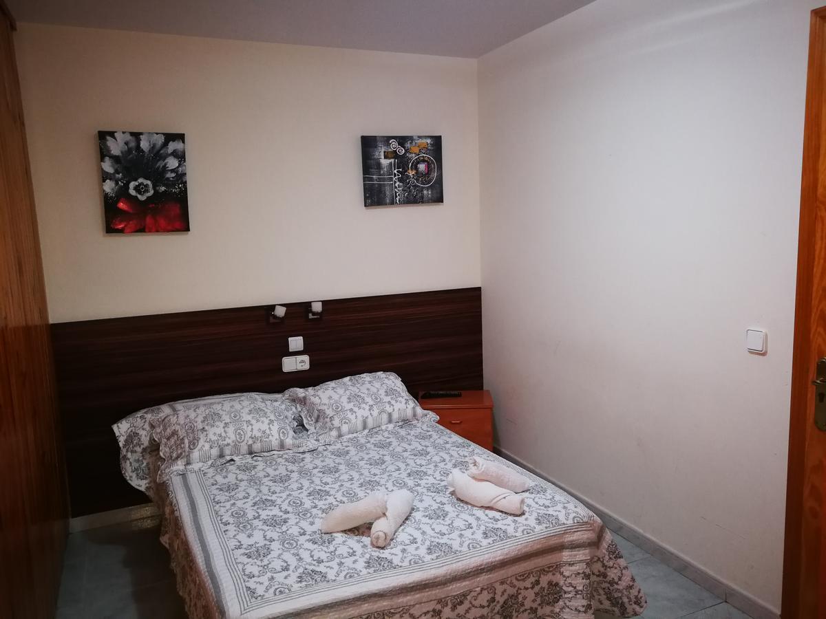Hostal Escarla Aren Екстер'єр фото