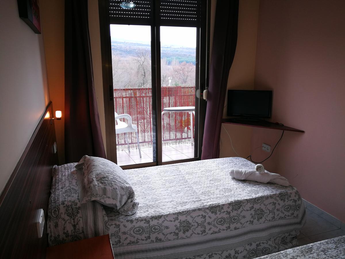 Hostal Escarla Aren Екстер'єр фото