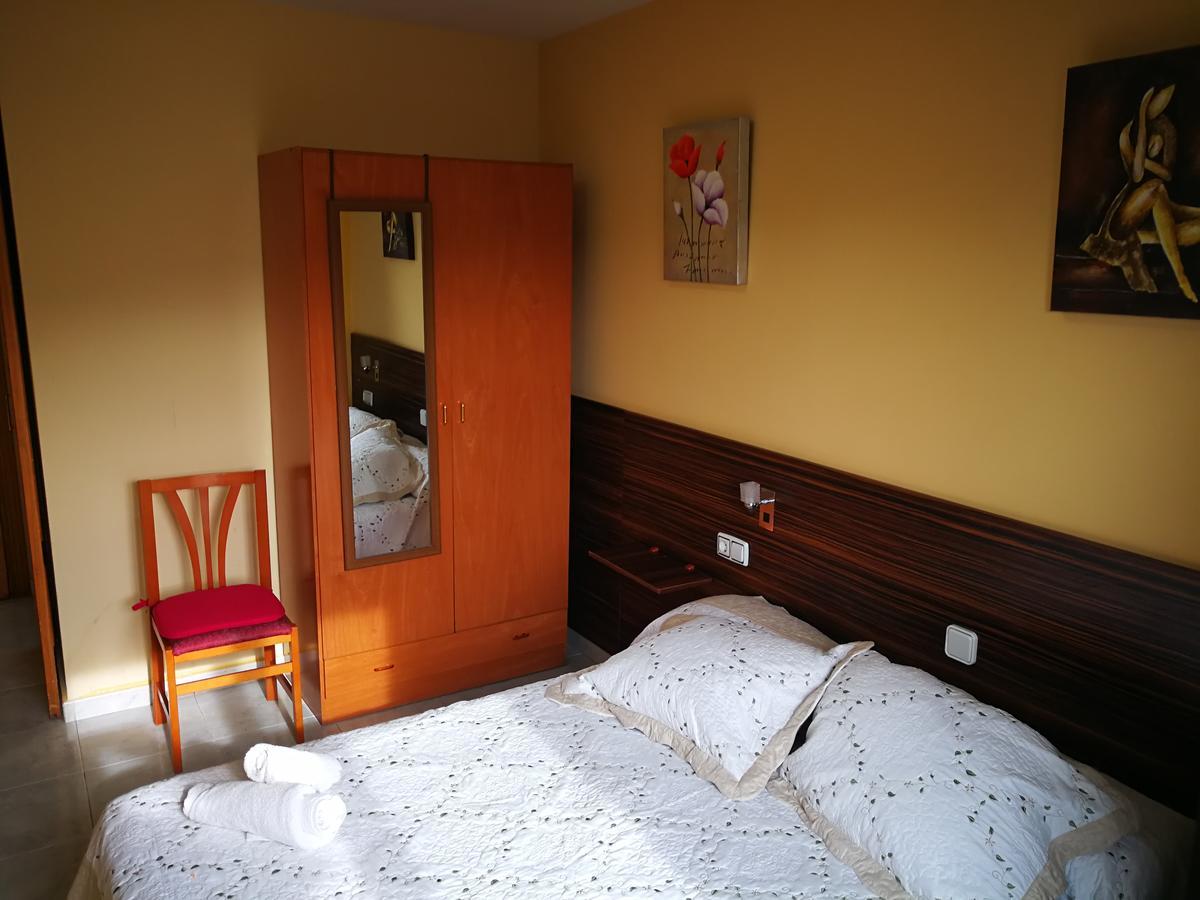 Hostal Escarla Aren Екстер'єр фото