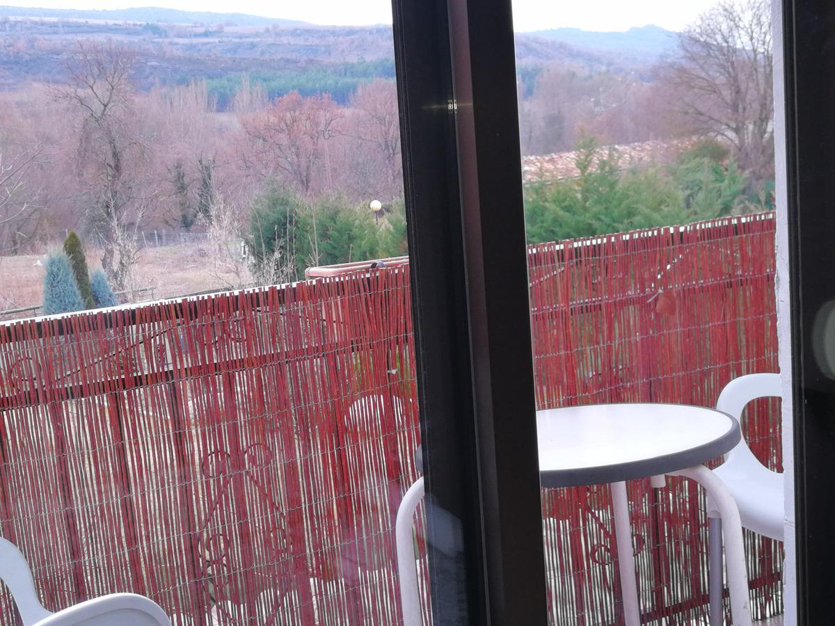 Hostal Escarla Aren Екстер'єр фото