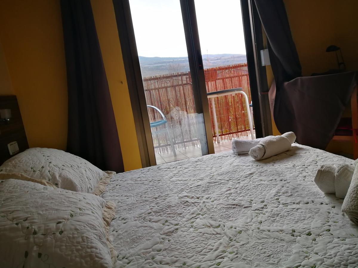 Hostal Escarla Aren Екстер'єр фото