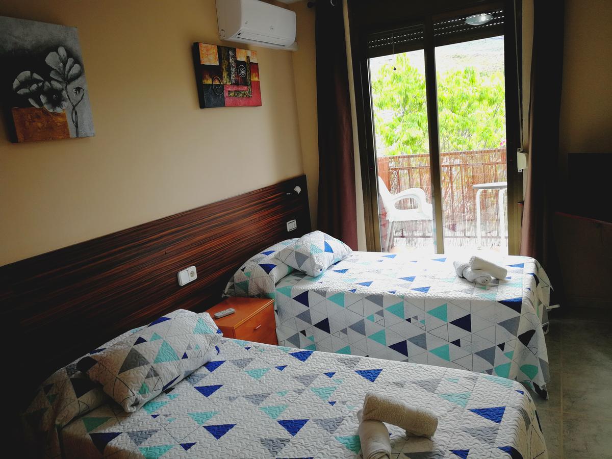 Hostal Escarla Aren Екстер'єр фото