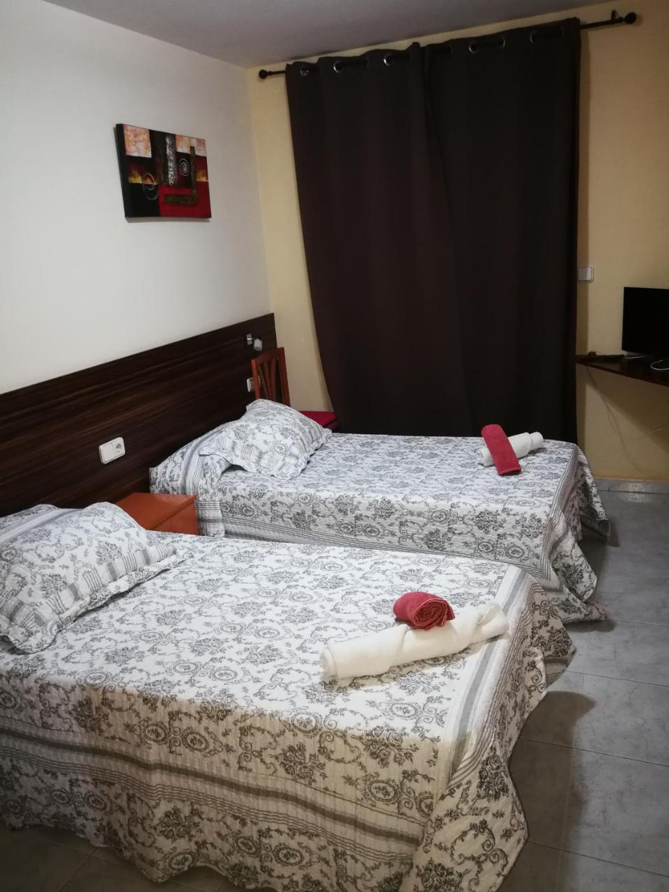 Hostal Escarla Aren Екстер'єр фото