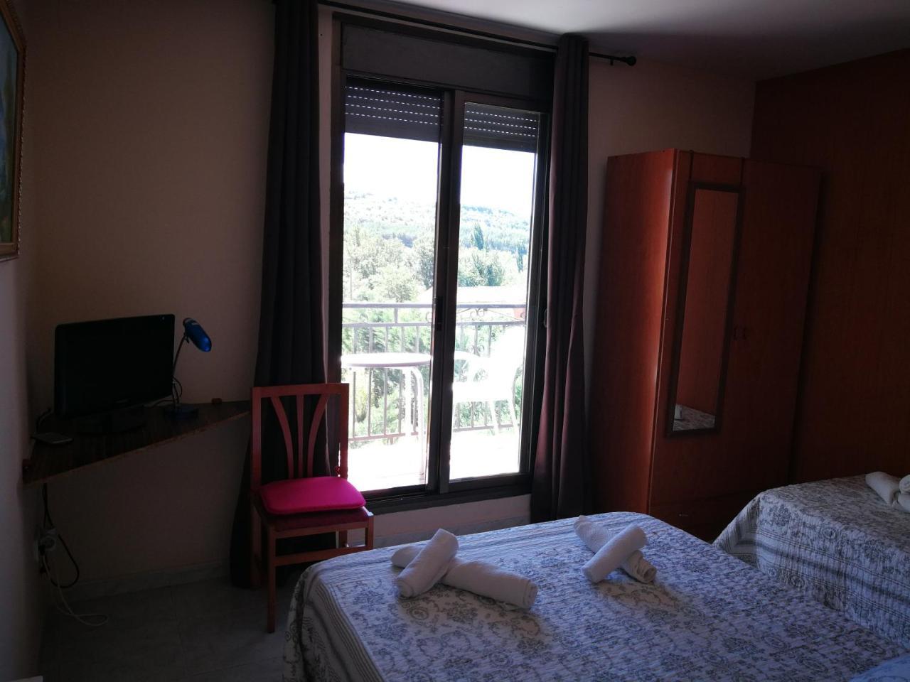 Hostal Escarla Aren Екстер'єр фото