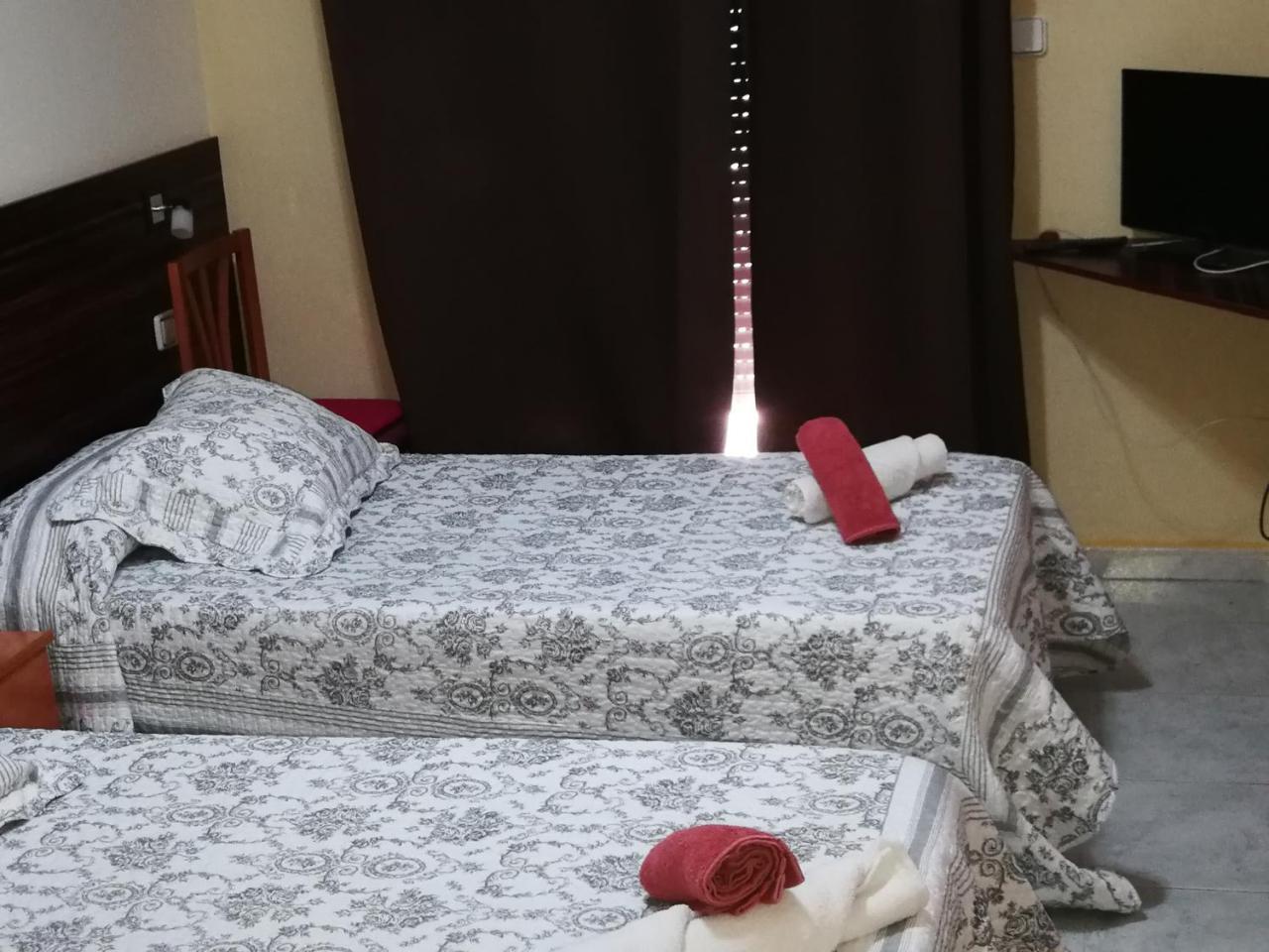Hostal Escarla Aren Екстер'єр фото