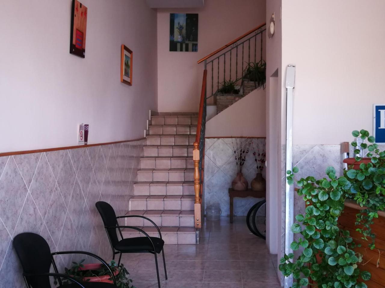 Hostal Escarla Aren Екстер'єр фото